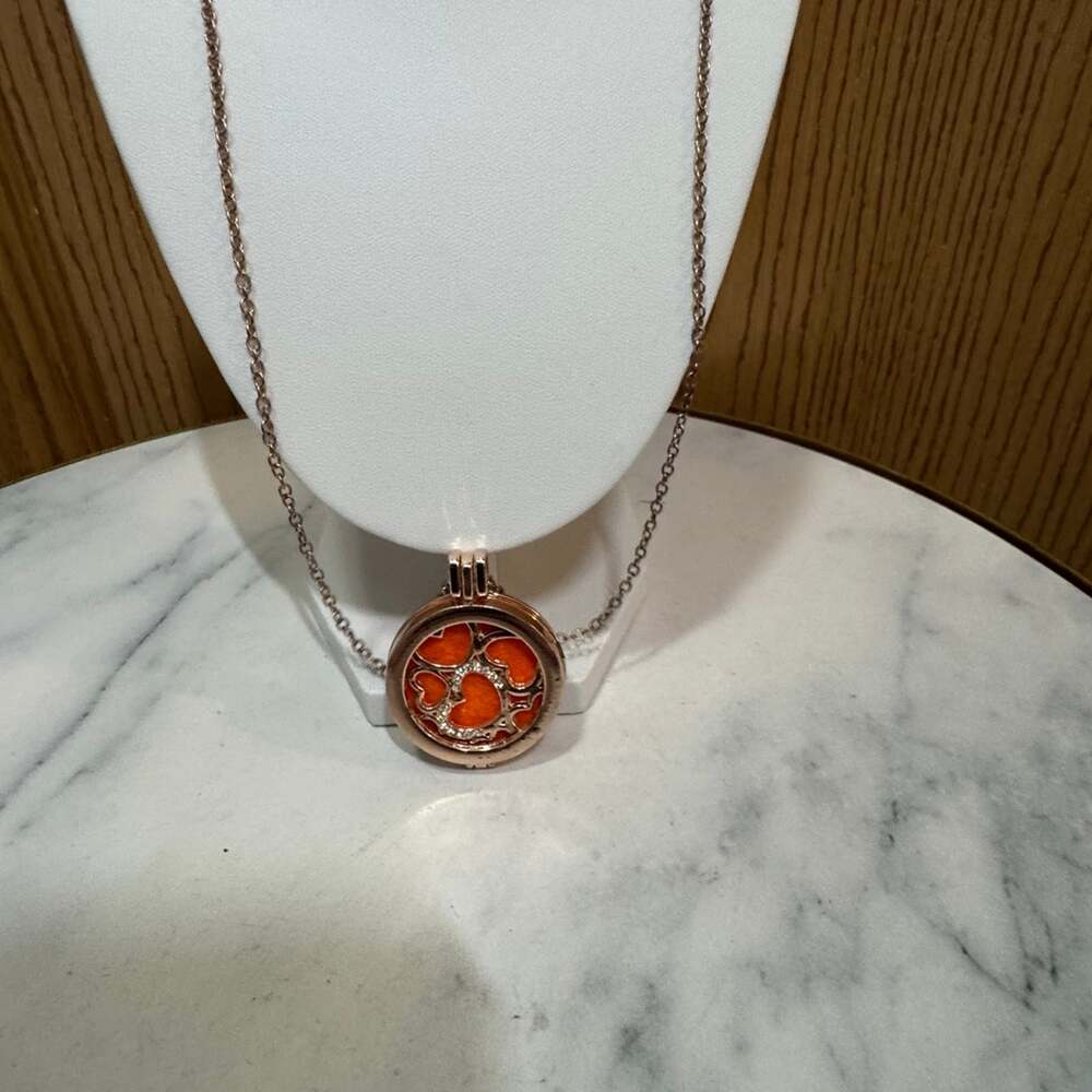 Heart diffuser necklace - Picture 6 of 8